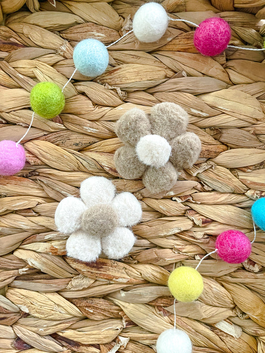 Neutral Daisy Hair Clips